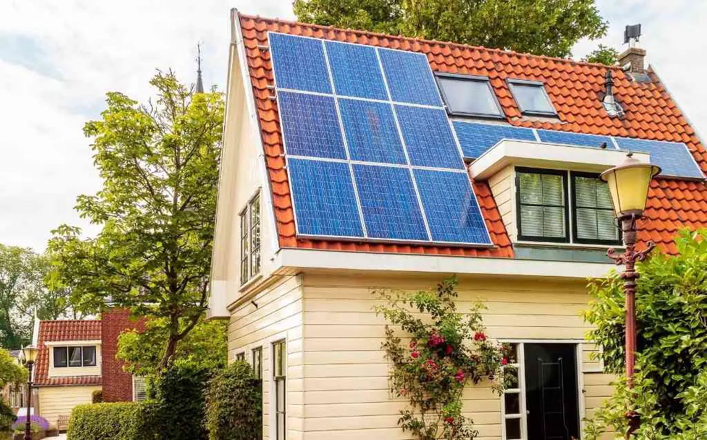 &lt;b&gt;How Many Solar Panels to Power a House: Calculator&lt;/b&gt;