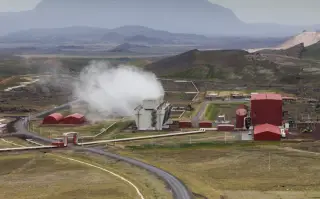 What are the 10 advantages of geothermal energy?